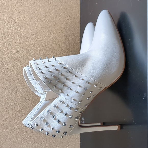 Sam Edelman Wally Studded Booties - NWT 8.5 White - Picture 3 of 9